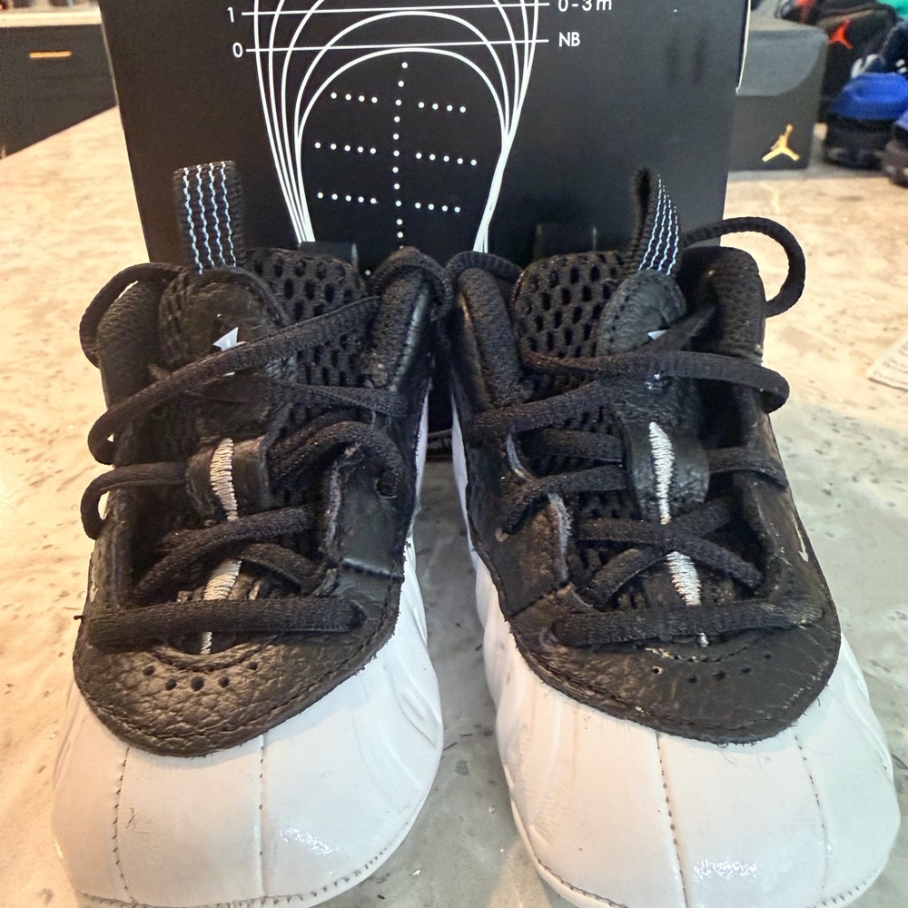 Nike Kids Black and White Sneakers